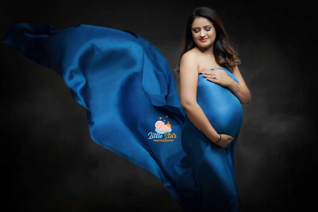 maternity photoshoot blue dress